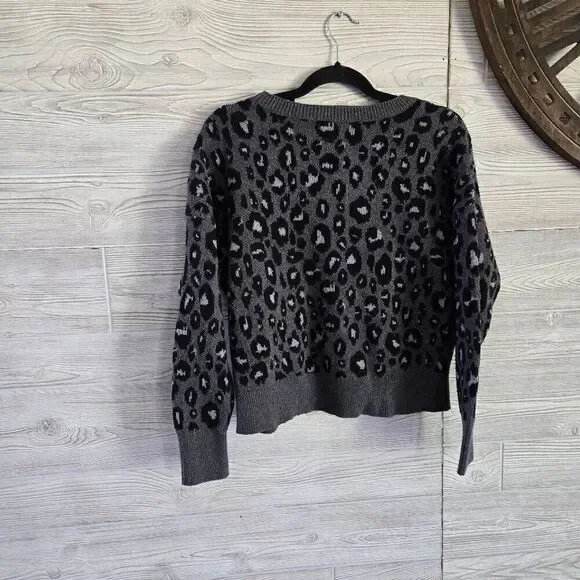 Lucky Brand Cheetah Print Sweater Cozy Womens SZ L Grey - Picture 3 of 4